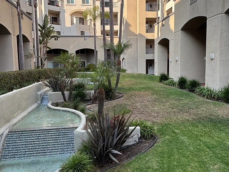 200 Pacific Coast Hwy #3 — Photo 13