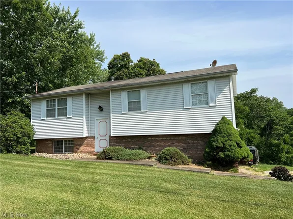 1757 Blennerhassett Hts, Parkersburg, WV 26101