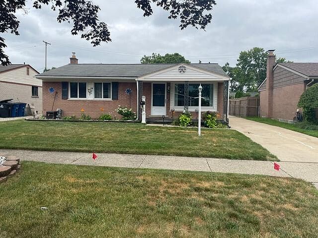 1st image of 711 S Hawthorne St