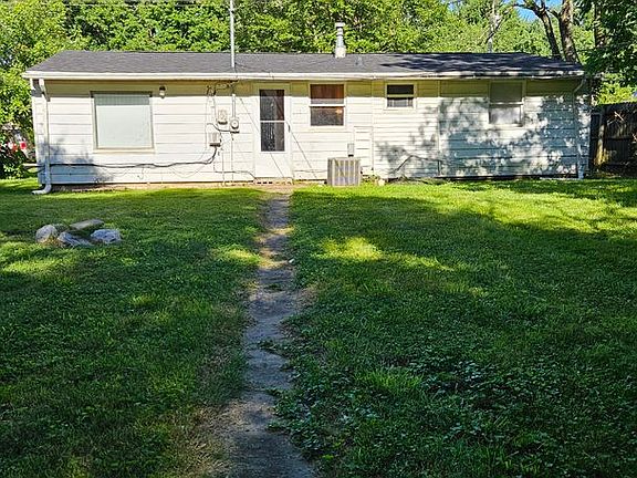 2nd image of 2717 S Villa Dr
