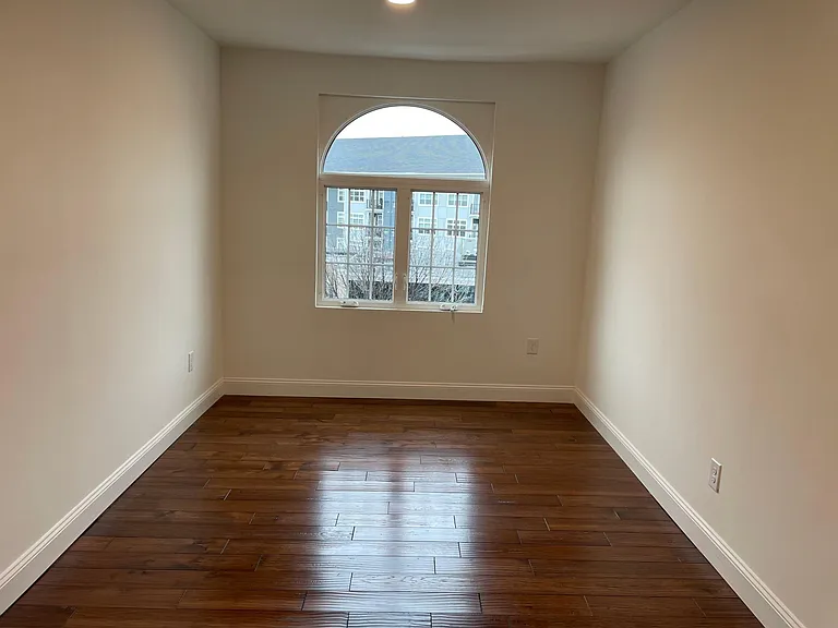178 Bridge St #300 — Photo 9