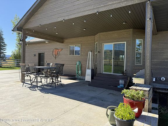 4th image of 2928 Iron Wood Dr