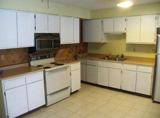 8563 Seabright Dr, Powell, OH 43065