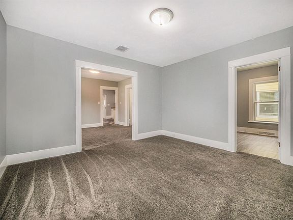 4th image of 1804 Chapin St