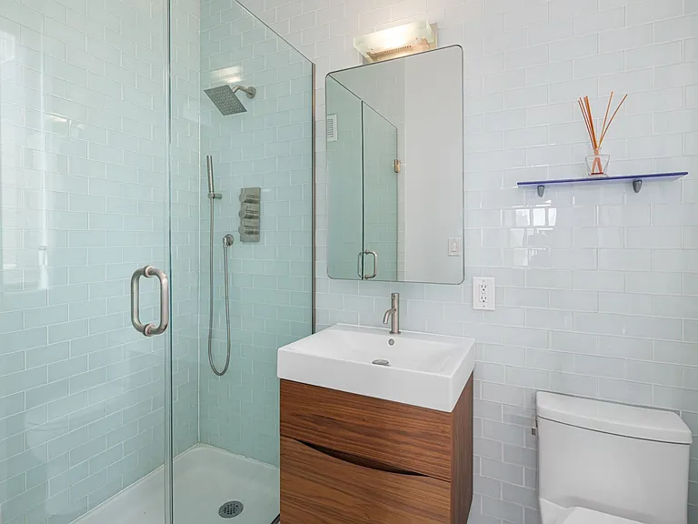 206 E 95th St #PENTHOUSE — Photo 13