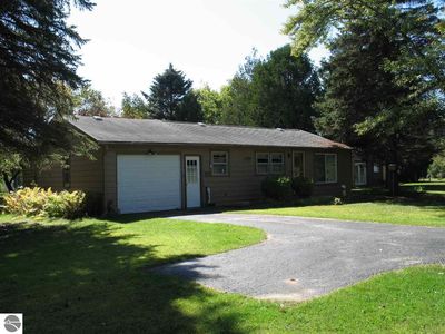 6947 Webb Rd, Hale, MI, 48739