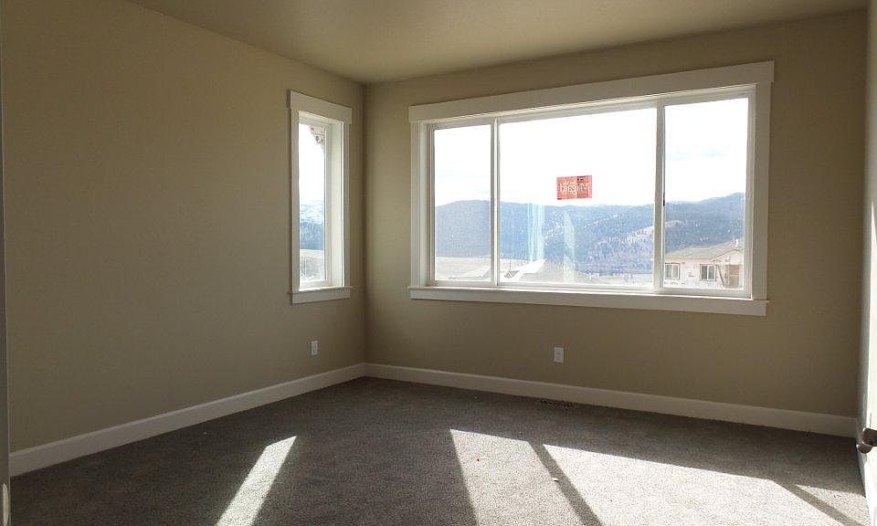 2nd image of 7105 Avery Ln