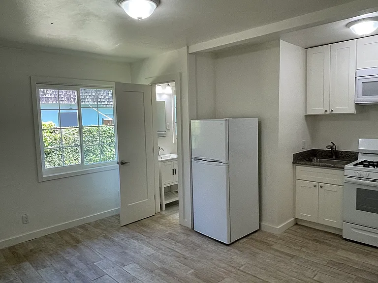 405 Norman Dr #2 — Photo 4