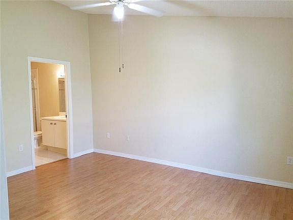 4th image of 5310 NW 89th Ter