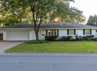 8208 Oakland Ave S, Bloomington, MN 55420