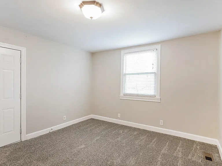 123 Ray Ave — Photo 14