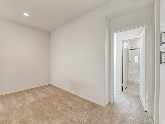 5th image of 947 E Twill Ct