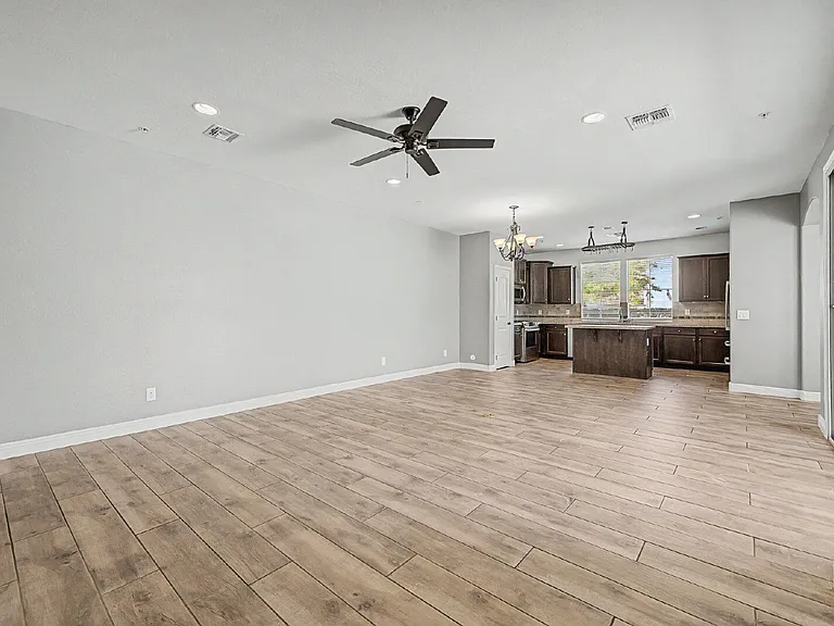 20515 W Maiden Ln — Photo 12