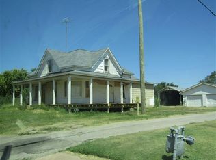 109 W 4th St, Custer City, OK 73639