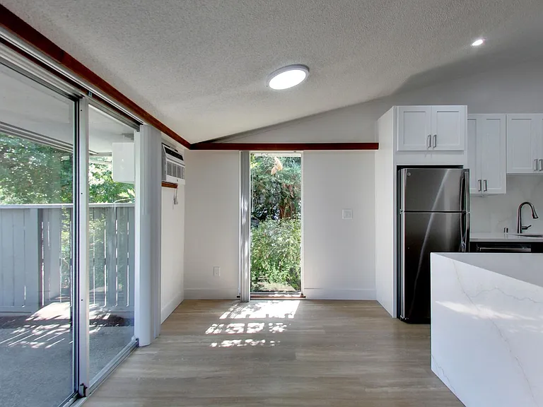 Riverwood Apartments — Photo 115