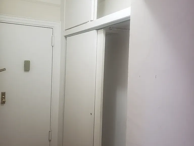 1200 Lexington Ave #4C — Photo 7
