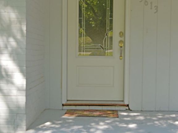 2nd image of 13613 N Lakeview Dr