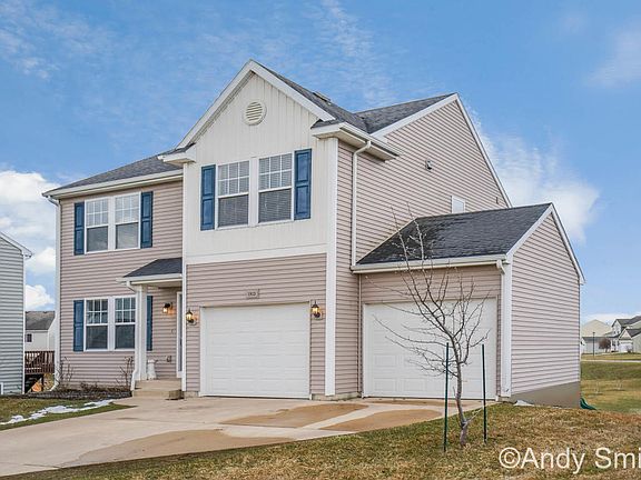 3rd image of 1913 Greenview Ct