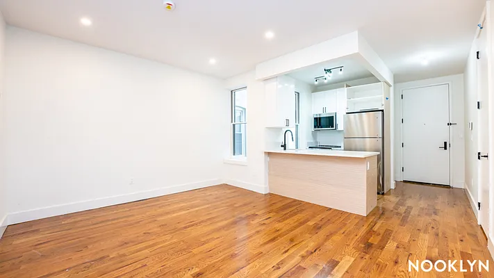 Rented by Nooklyn NYC LLC | media 9