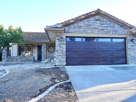2nd image of 1032 Carpinteria Dr