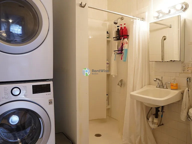 14 Foster St #1 — Photo 20