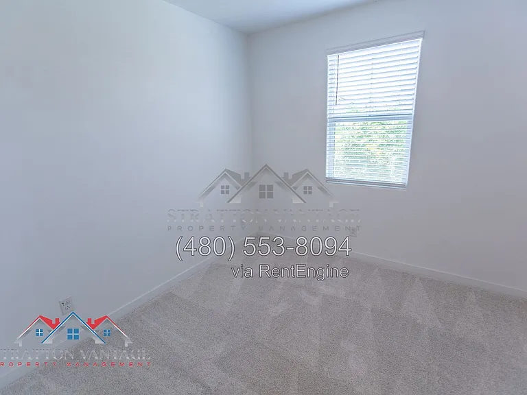 4204 E Enmark Dr — Photo 6
