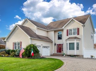 392 E Halsey Rd, Parsippany, NJ 07054