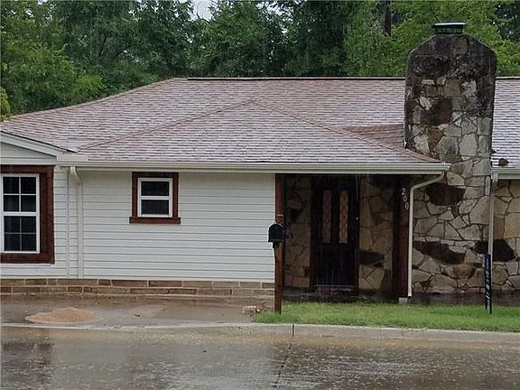 2nd image of 200 N Lakeview Dr