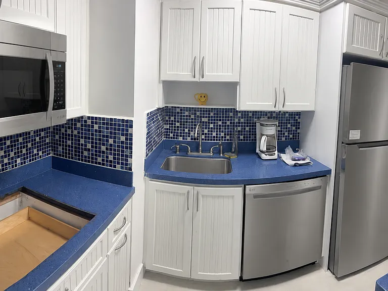 2899 Collins Ave #1531 — Photo 8