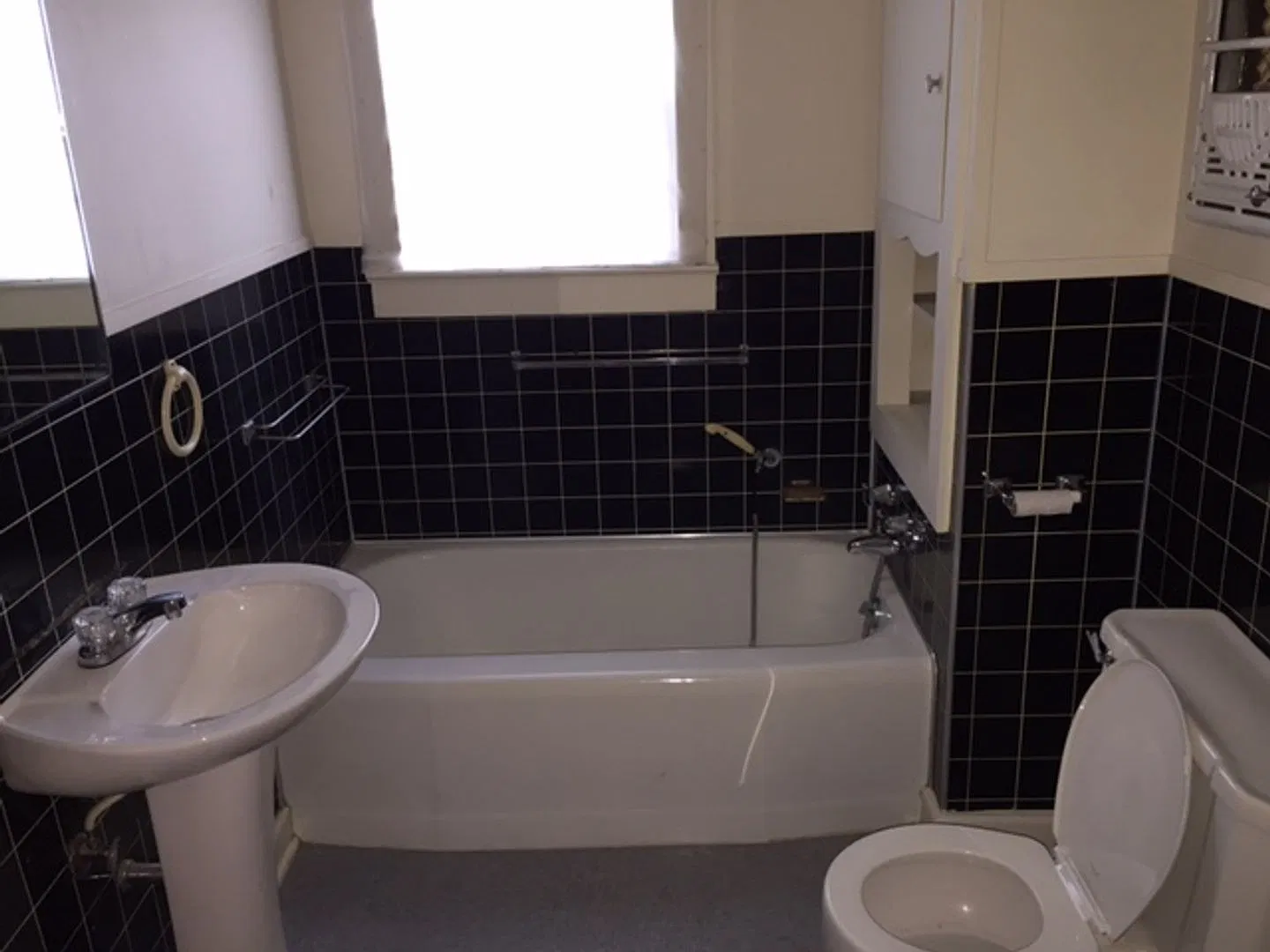 3 Bed/1.5 Bath House — Photo 4