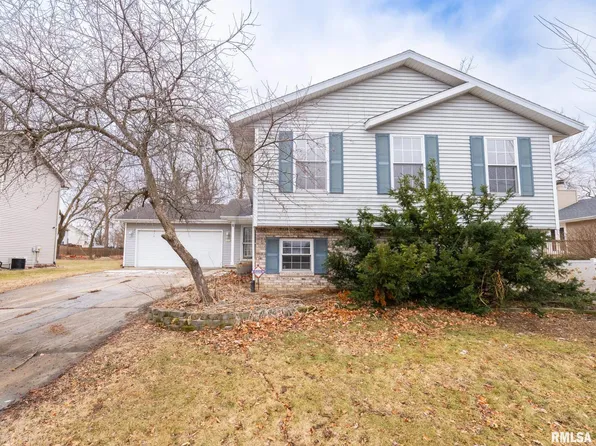 4306 W Carrousel Ln, Peoria, IL 61615