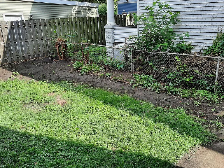 2589 W 10th St #1 — Photo 15