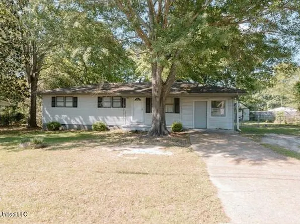 3264 Pauline Dr, Pearl, MS 39208