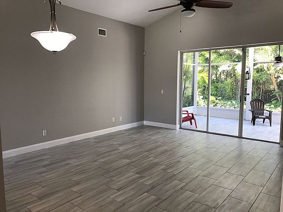 3rd image of 159 Palm Cir