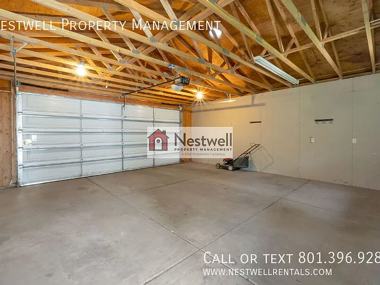 986 S Lake St — Photo 32