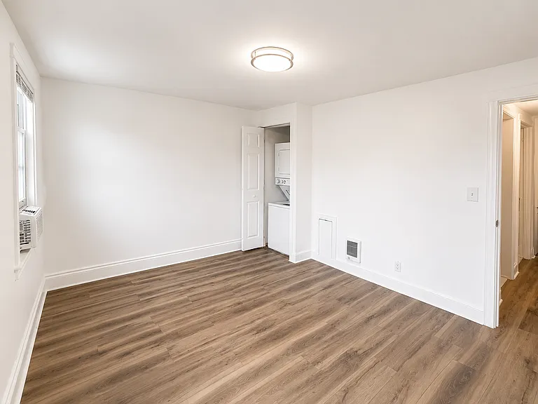357 Folcroft St #A — Photo 4