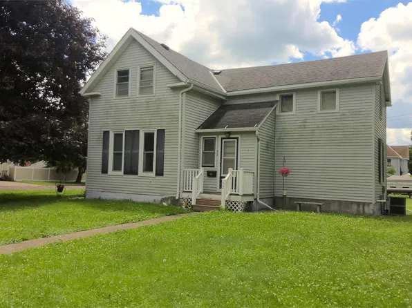 52 Cleveland Ave E, Winnebago, MN 56098