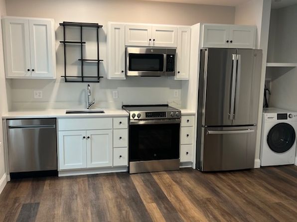 71 Main St #1, Enfield, NH 03748