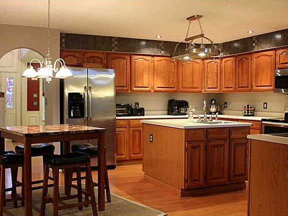 4th image of 11787 Dartmoor Dr