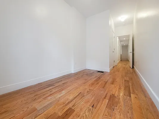 Rented by Oxford Property Group | media 9