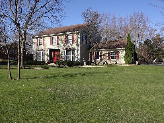 2nd image of 919 Abbotsford Ln