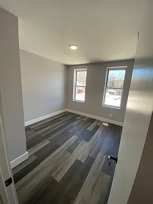 Rented by Aron Fried, LREB | media 33