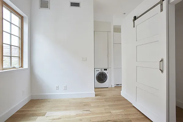 Rented by Compass | media 7