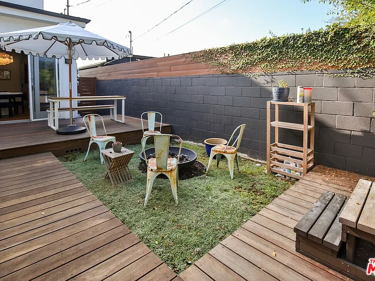 8501 Belford Ave — Photo 37