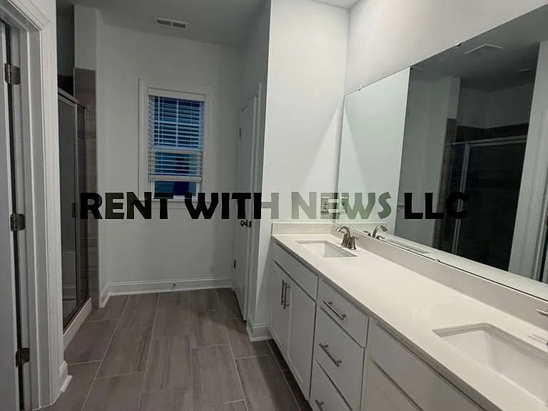 704 Longleaf Grove Ln — Photo 18