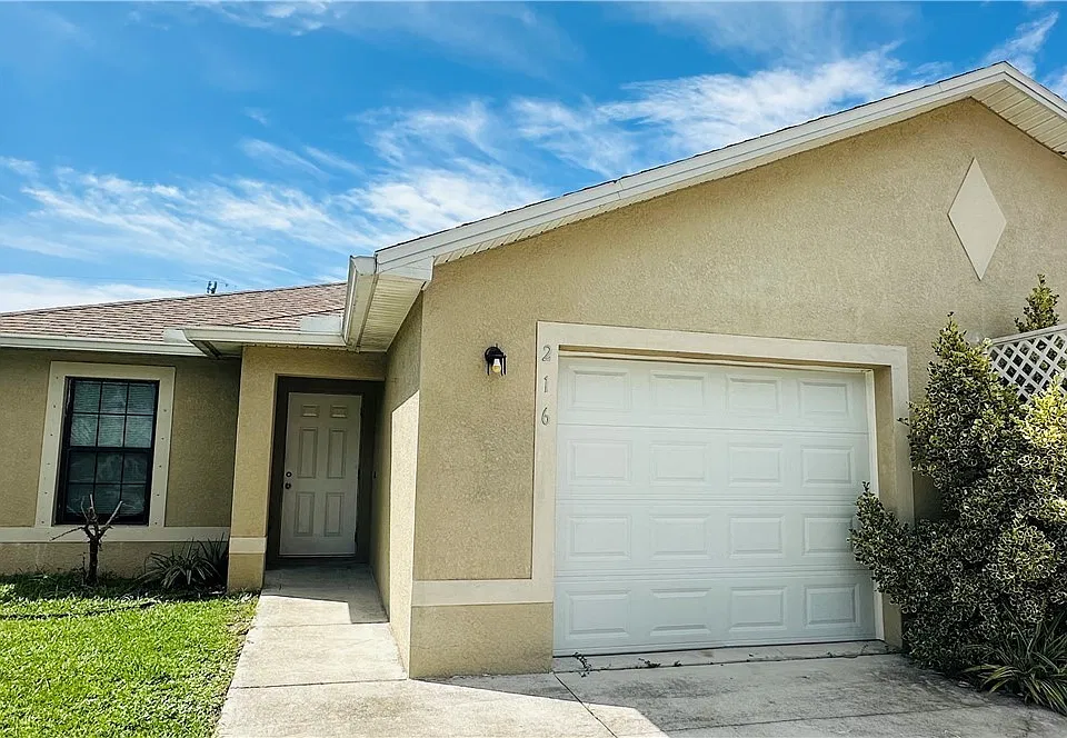 216 SE 24th Ave