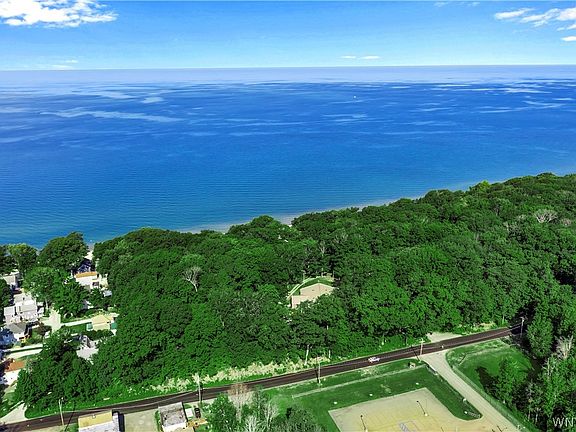 5th image of 8462 Lake Shore Rd