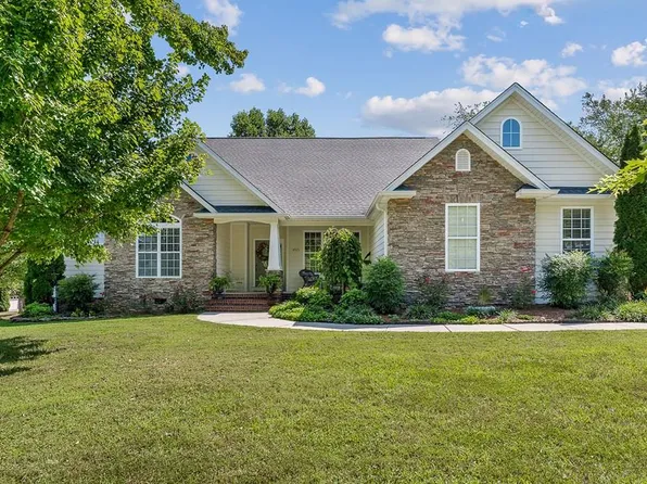 4925 Curtis Dr, Cookeville, TN 38506