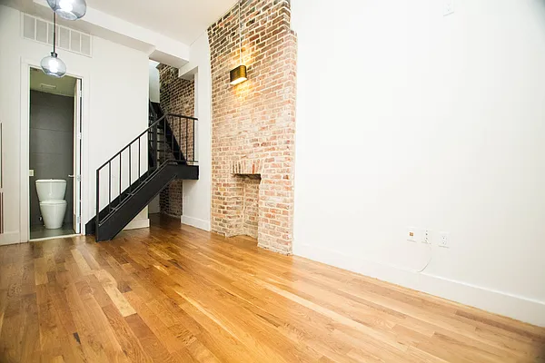 Rented by Nooklyn NYC LLC | media 15