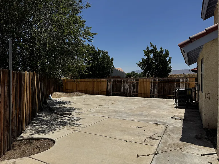 16280 Jasmine St — Photo 9